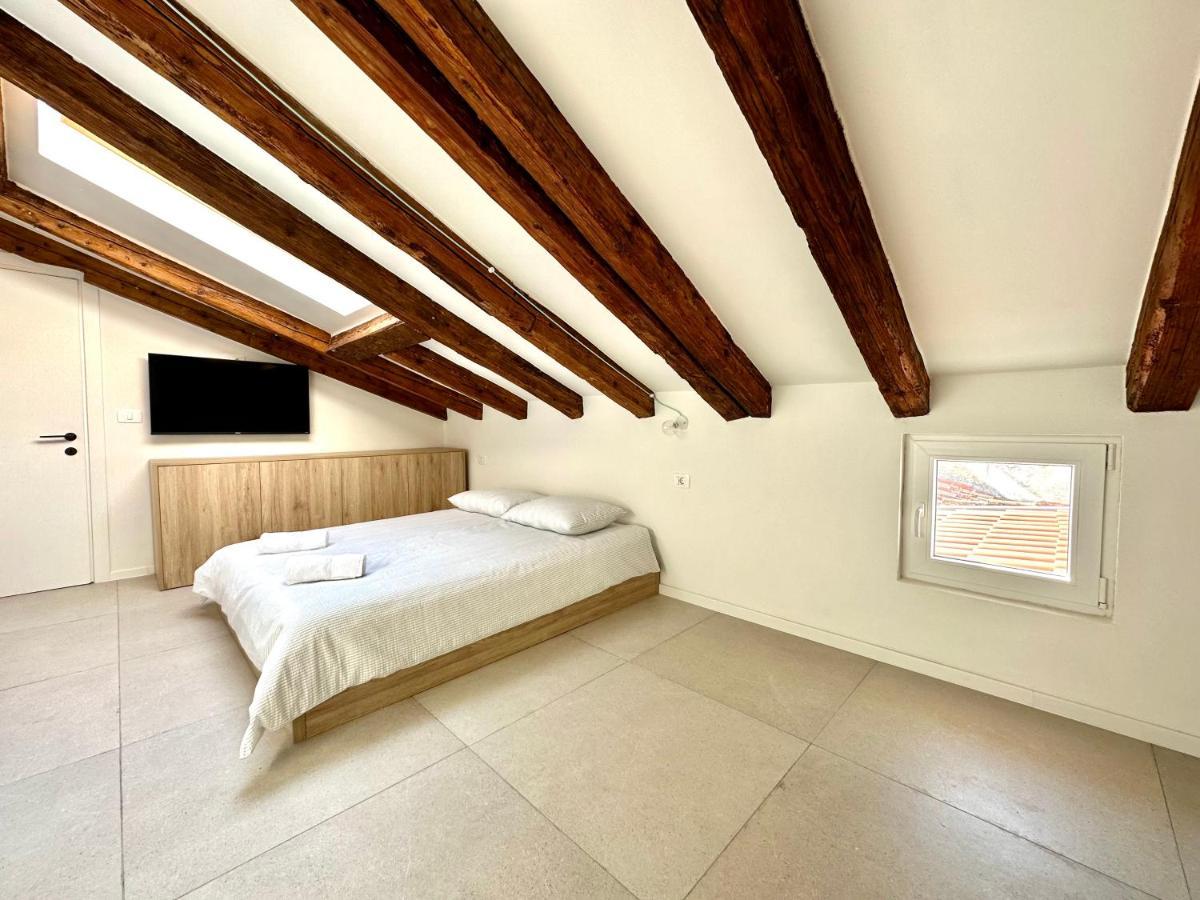 Damir Skomina Apartments Koper Buitenkant foto